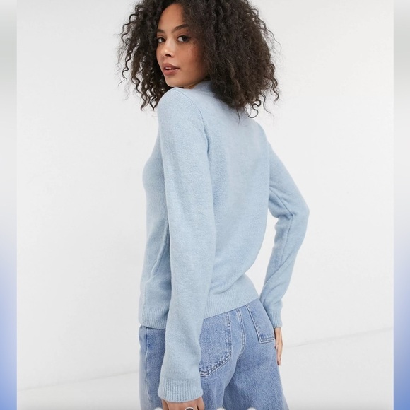 Vero Moda Tall polo sweater with crystal
buttons in blue Size L - Picture 3 of 16